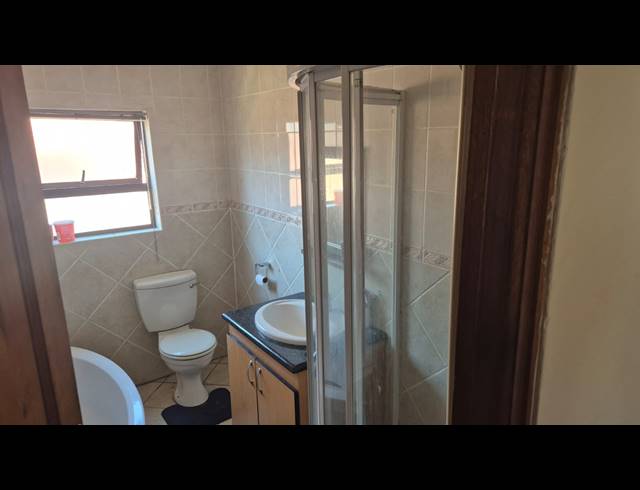 3 BEDROOM DETACHED FOR SALE IN SONNEVELD